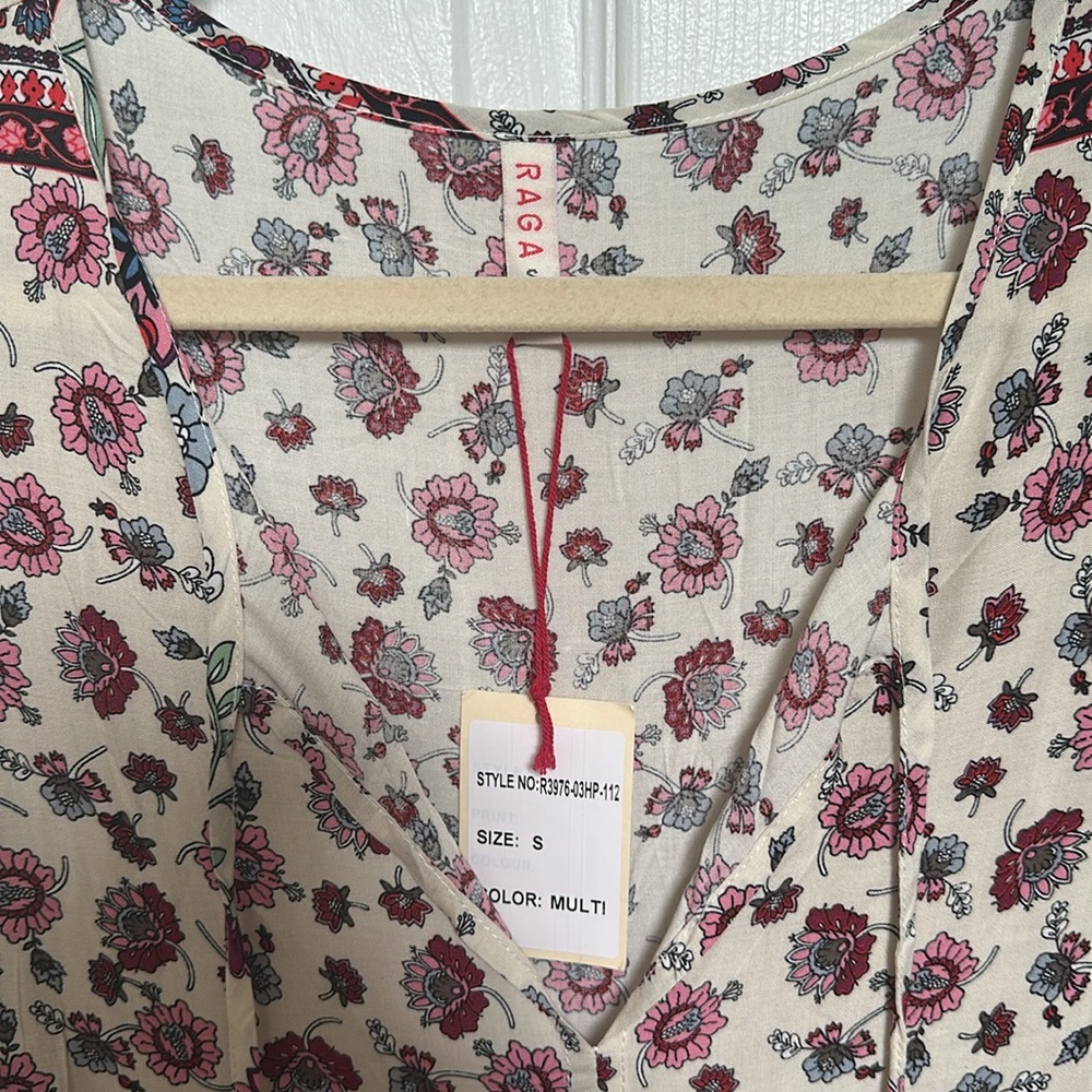 Raga Boho Peasant Top - Picture 3 of 4